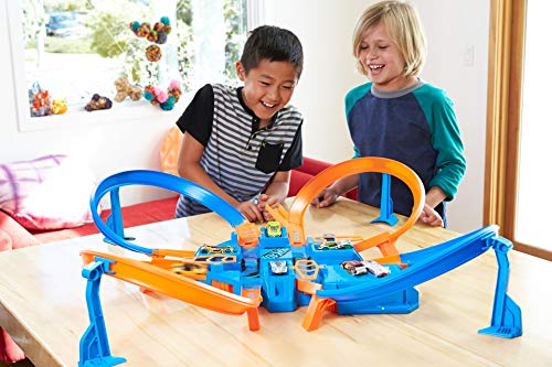 Hot Wheels Criss Cross Crash Track Set by Mattel